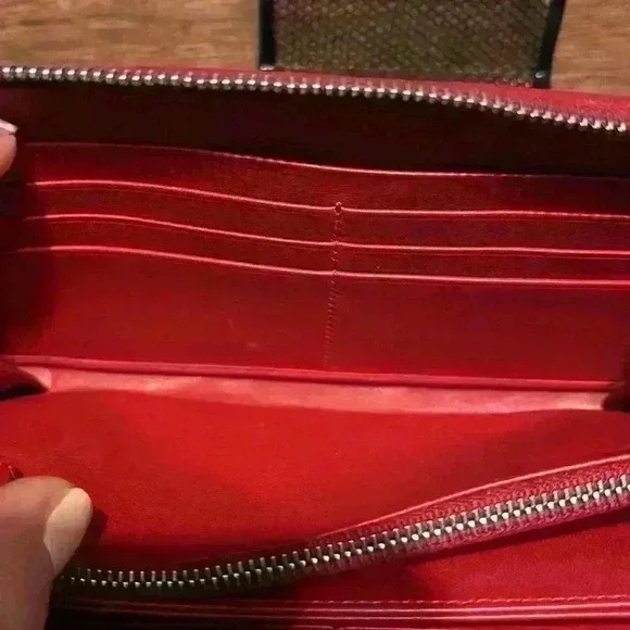 Prada Diagramme Calfskin Leather Continental Wallet GUC - Picture 7 of 14